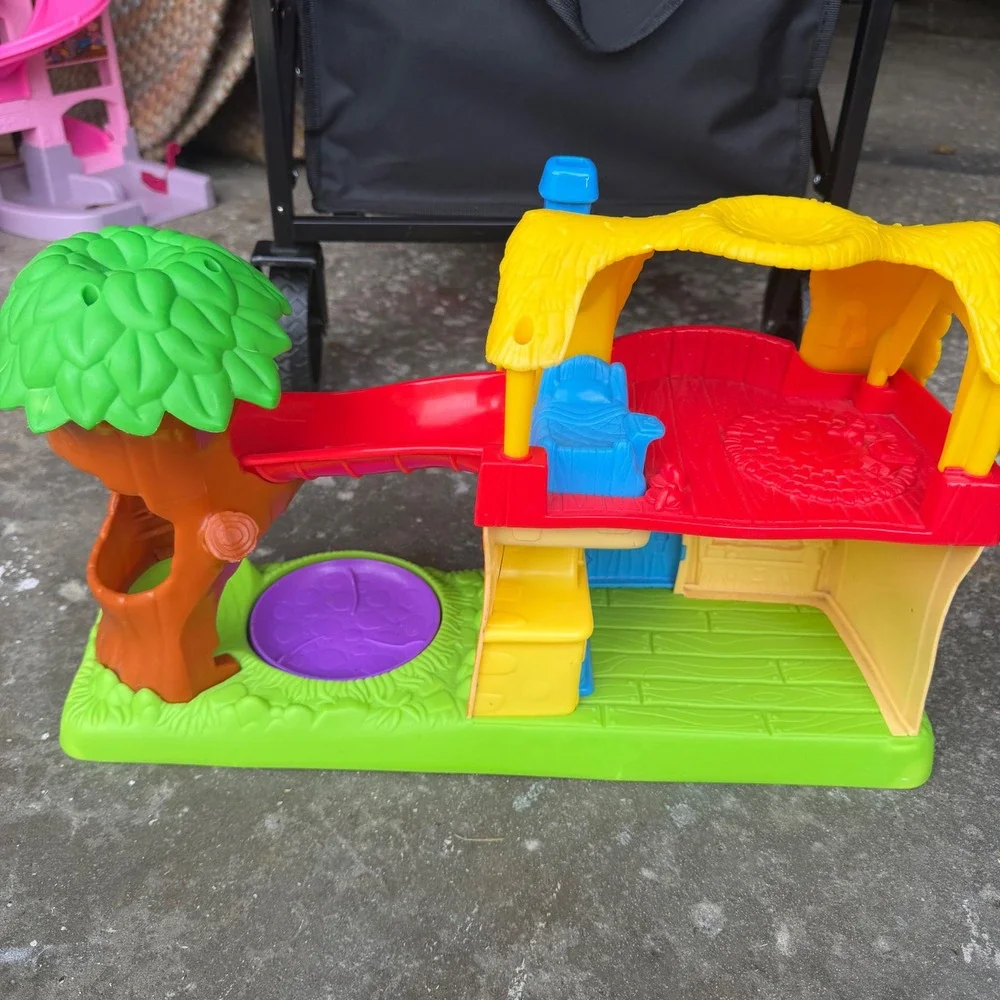 Playskool Treehouse weeble wobble Goldilocks Cottage Playset toy with slide